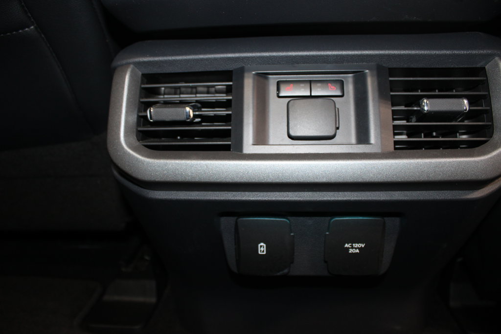 Used 2023 Ford F150 Lariat w/ Equipment Group 502A High AWD/4WD image 39