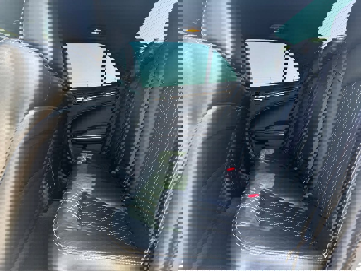 Used 2018 Chrysler 300 S image 16