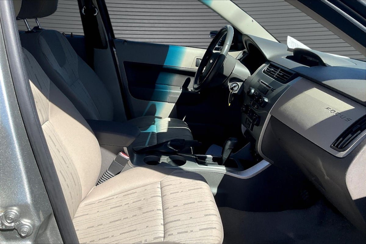 Used 2008 Ford Focus SE FWD image 27