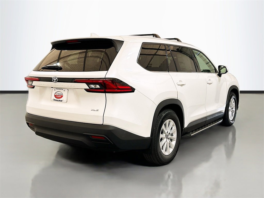 New 2025 Toyota Grand Highlander FWD image 4