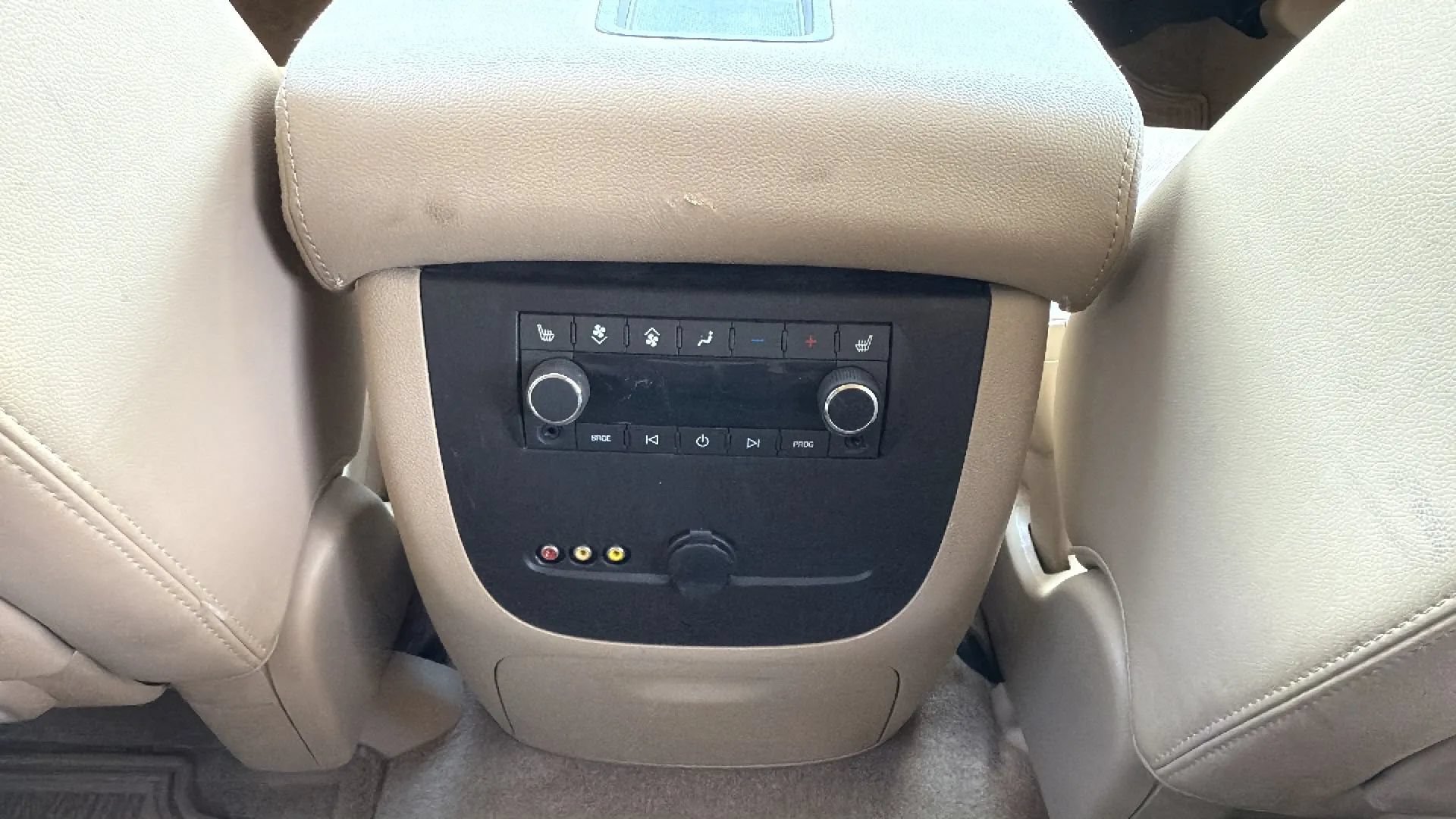 Used 2014 Chevrolet Suburban LTZ AWD/4WD image 33