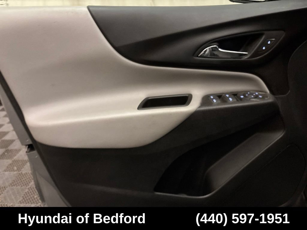 Used 2023 Chevrolet Equinox LS AWD/4WD image 11
