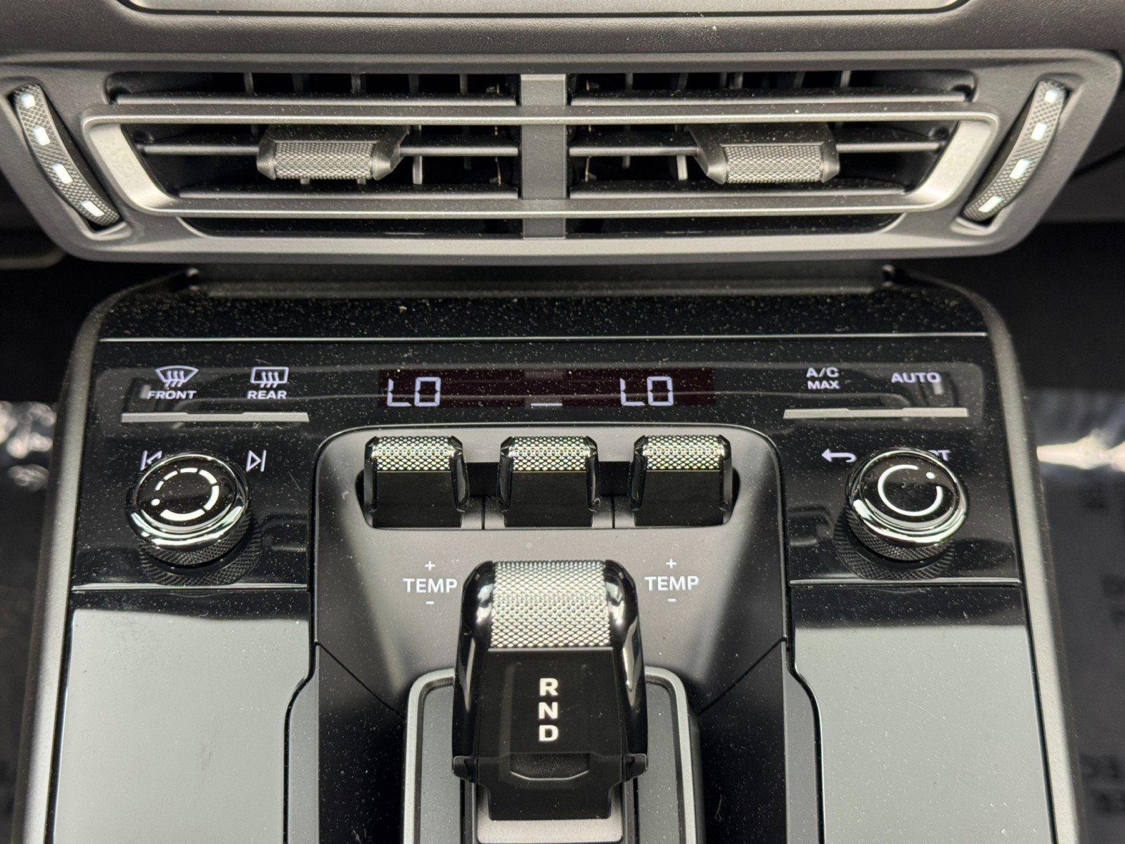 Used 2024 Porsche 911 Targa 4 w/ Premium Package image 30