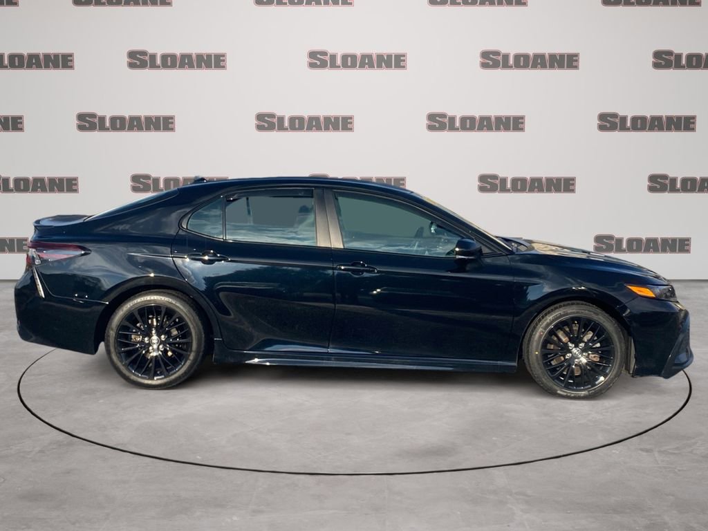 Used 2022 Toyota Camry SE w/ Convenience Package image 6