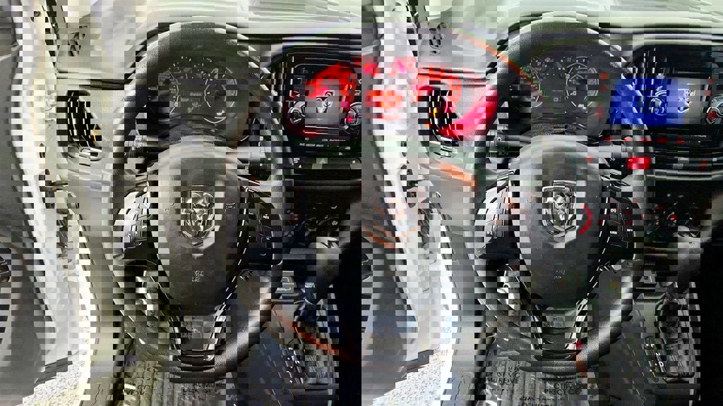 Used 2018 RAM ProMaster City Tradesman image 12