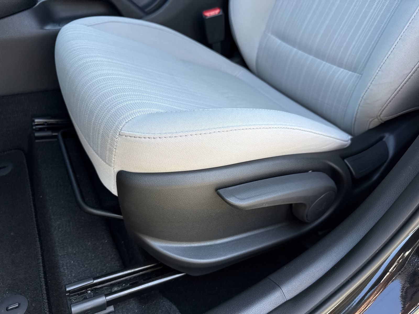 Used 2022 Hyundai Kona SEL FWD image 16