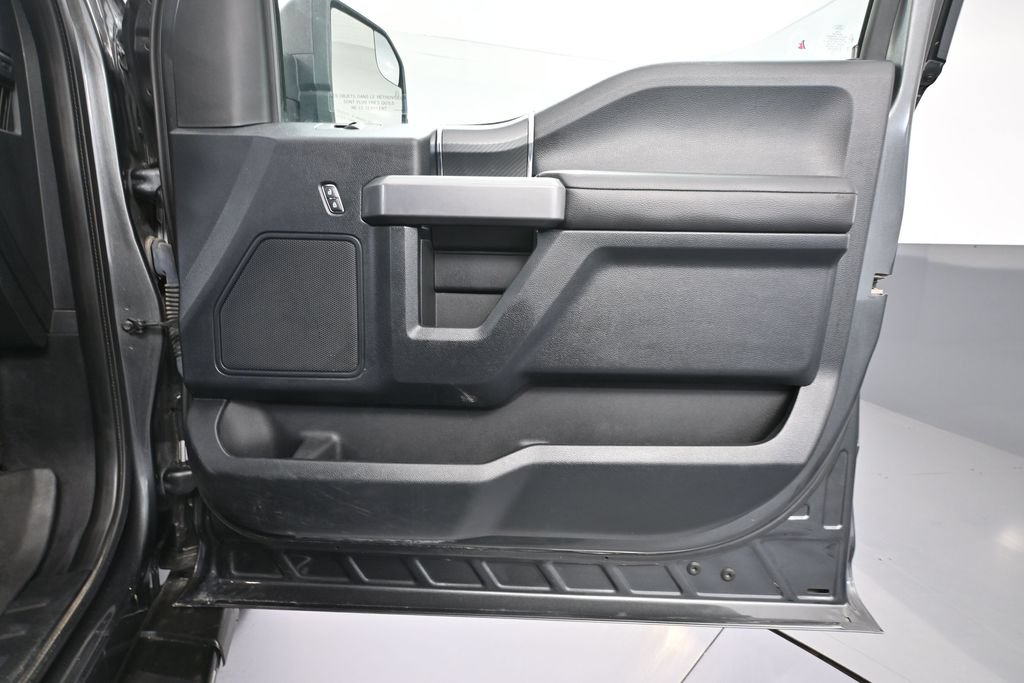 Used 2019 Ford F150 XLT w/ Equipment Group 302A Luxury AWD/4WD image 37