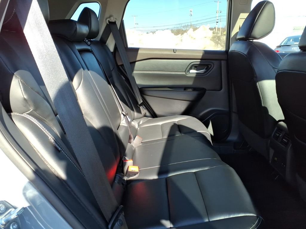 Certified 2023 Nissan Rogue SL w/ SL Premium Package image 7