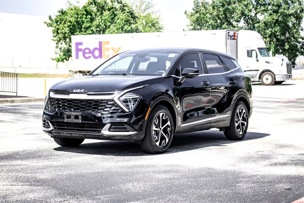 Used 2025 Kia Sportage EX image 9