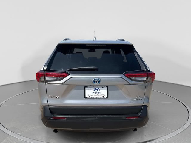 Used 2021 Toyota RAV4 LE AWD/4WD image 7
