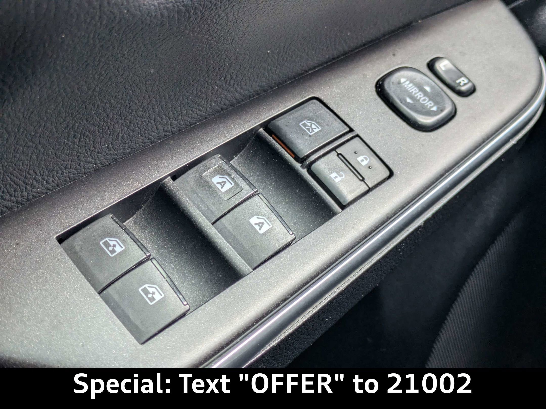 Used 2017 Toyota Camry SE FWD image 23