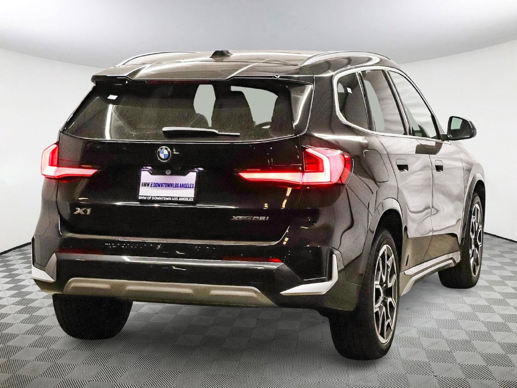 New 2027 BMW X1 xDrive28i AWD/4WD image 4
