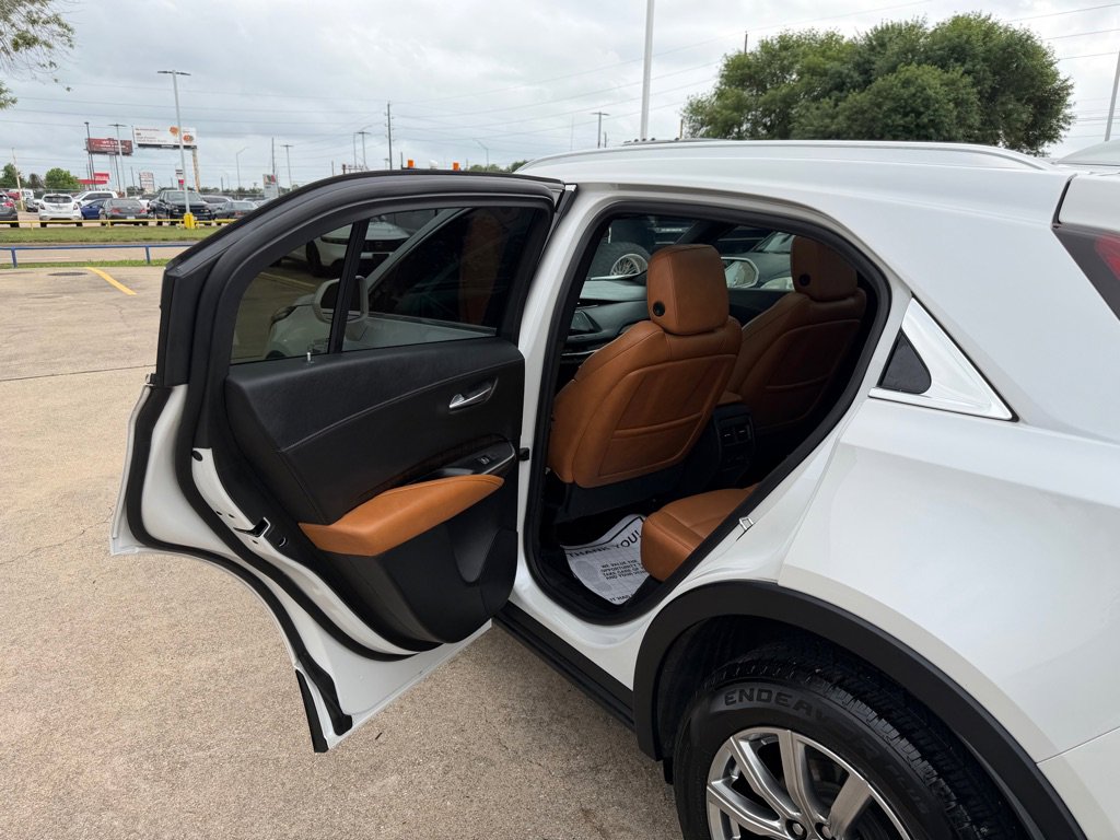 Used 2019 Cadillac XT4 Premium Luxury AWD/4WD image 14