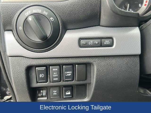 Used 2017 Nissan Titan PRO-4X AWD/4WD image 13