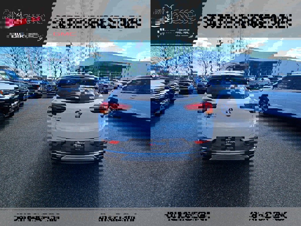 Used 2020 Buick Encore GX Essence w/ Experience Buick Package image 3