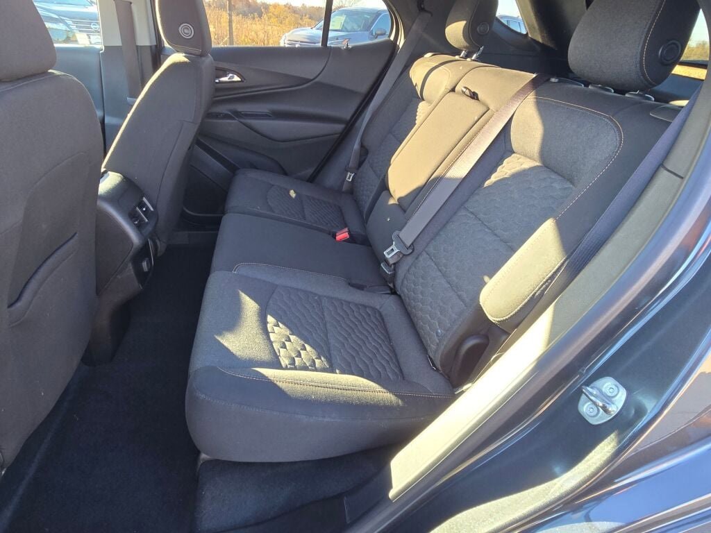 Used 2018 Chevrolet Equinox LT image 15