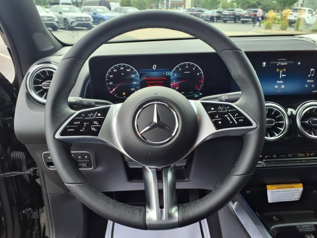 New 2025 Mercedes-Benz GLB 250 4MATIC image 17
