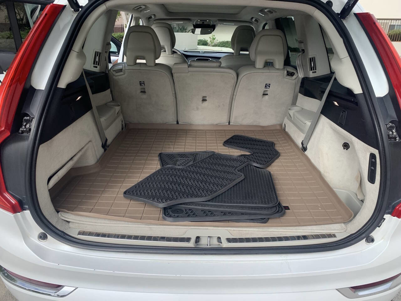 Used 2016 Volvo XC90 T8 Inscription w/ Vision Package AWD/4WD image 23