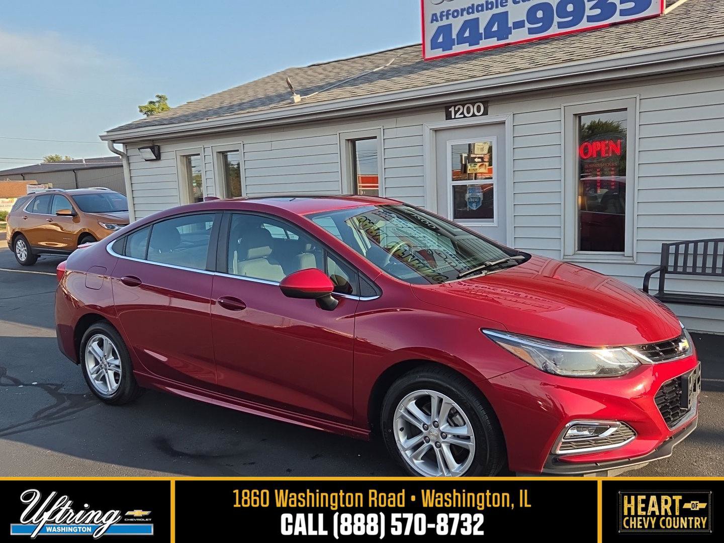 Used 2017 Chevrolet Cruze LT w/ Sun And Sound Package FWD image 1