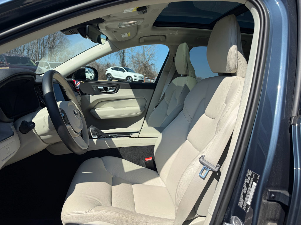 Certified 2023 Volvo XC60 B5 Plus w/ Protection Package Premier image 7