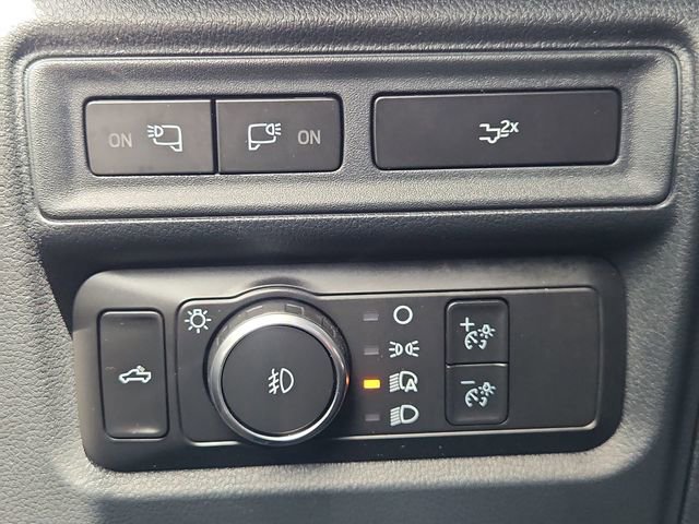 Used 2022 Ford F150 Lariat w/ Equipment Group 502A High AWD/4WD image 18