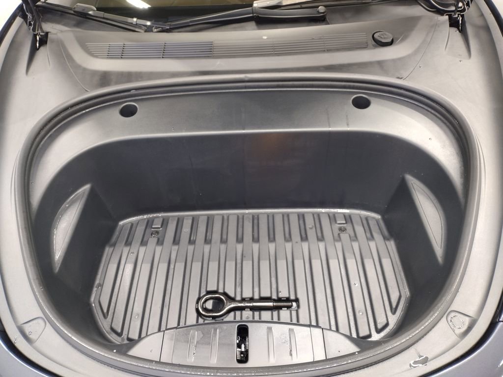 Used 2023 Tesla Model 3 Standard Range image 8