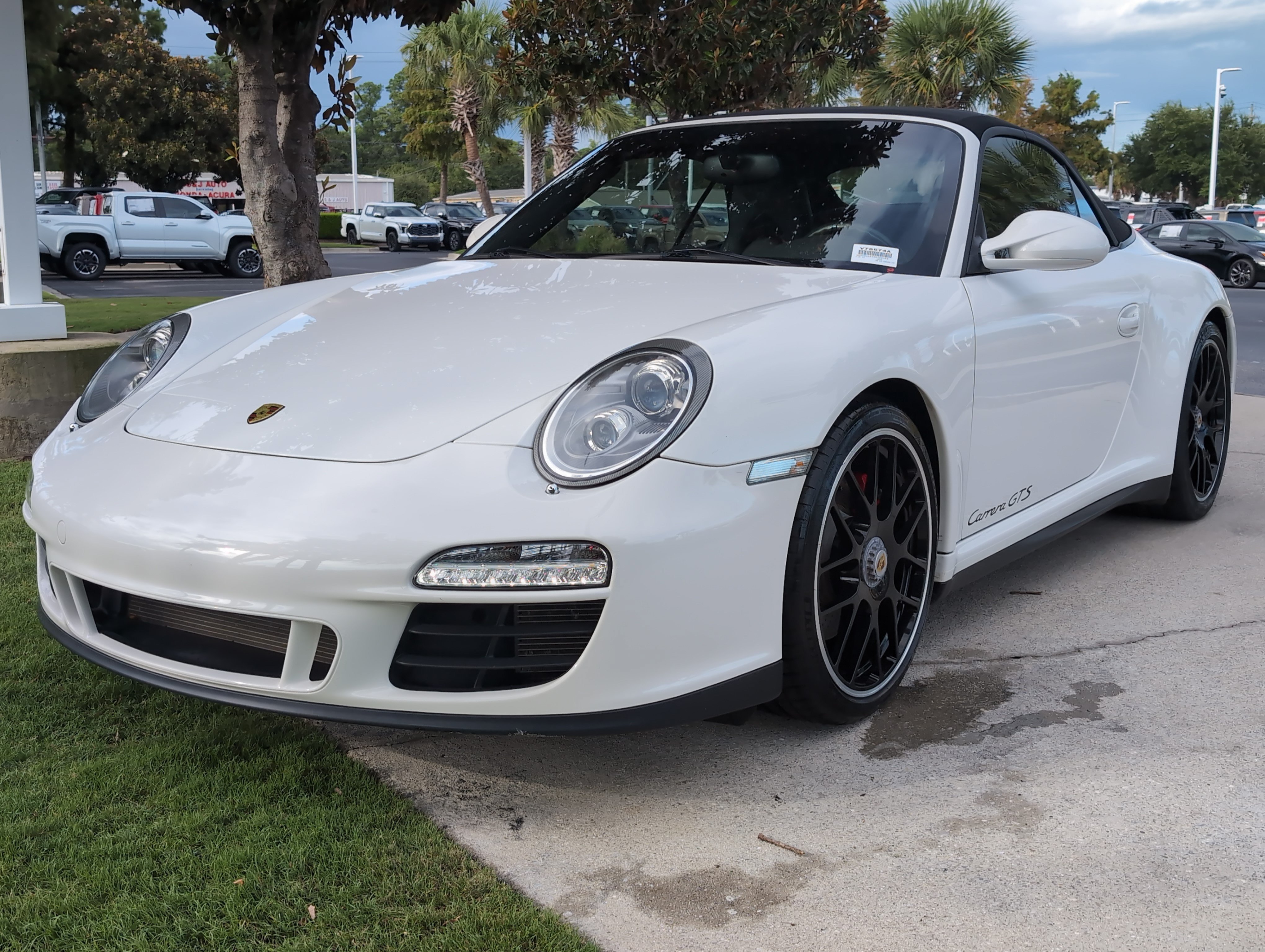 Used 2011 Porsche 911 Carrera GTS RWD image 5