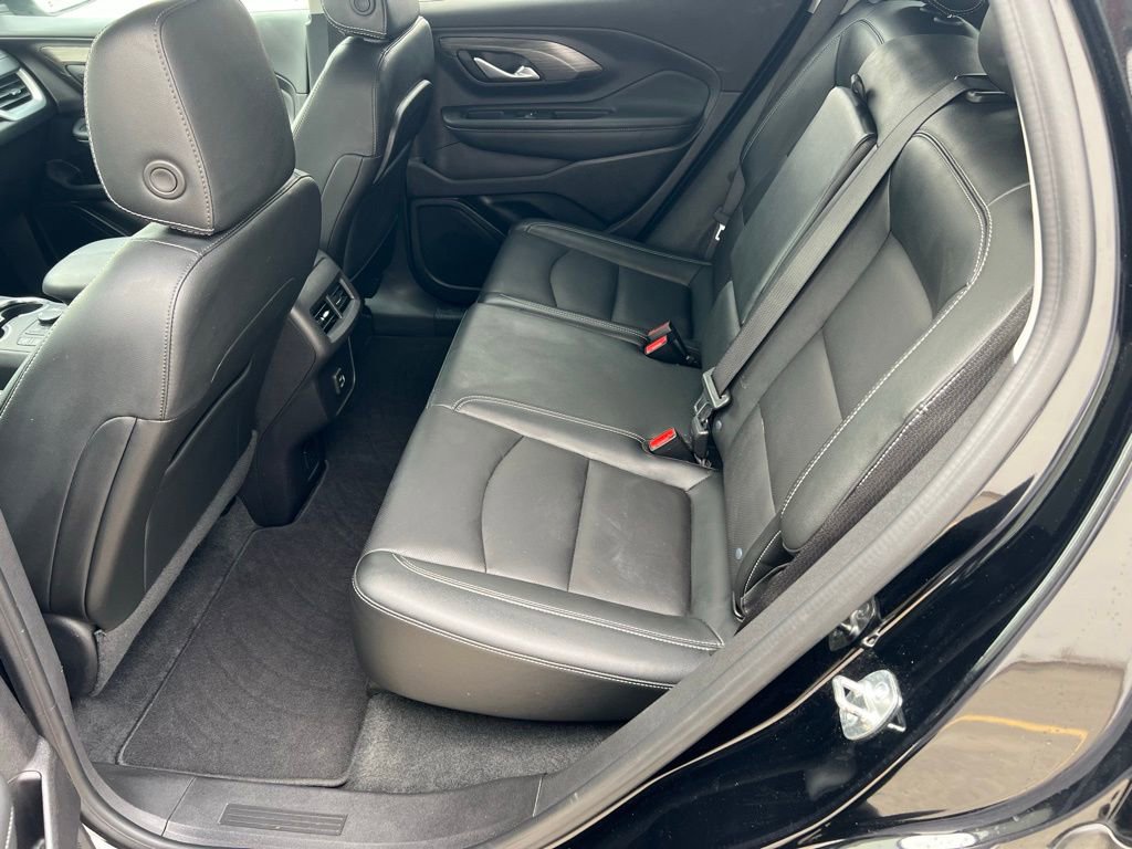 Used 2024 GMC Terrain SLT image 18