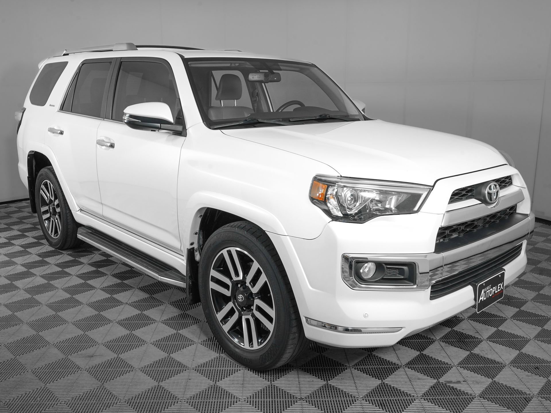 Used 2018 Toyota 4Runner Limited RWD image 2