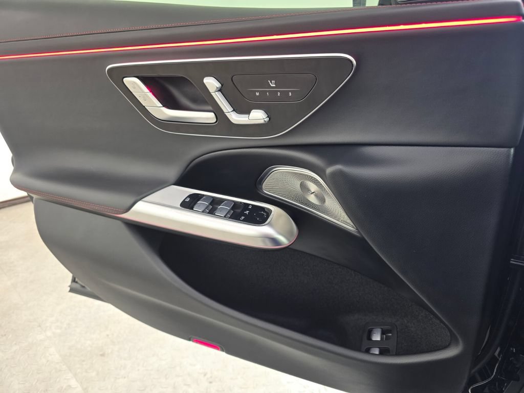 Certified 2025 Mercedes-Benz E 53 AMG e 4MATIC Sedan image 24