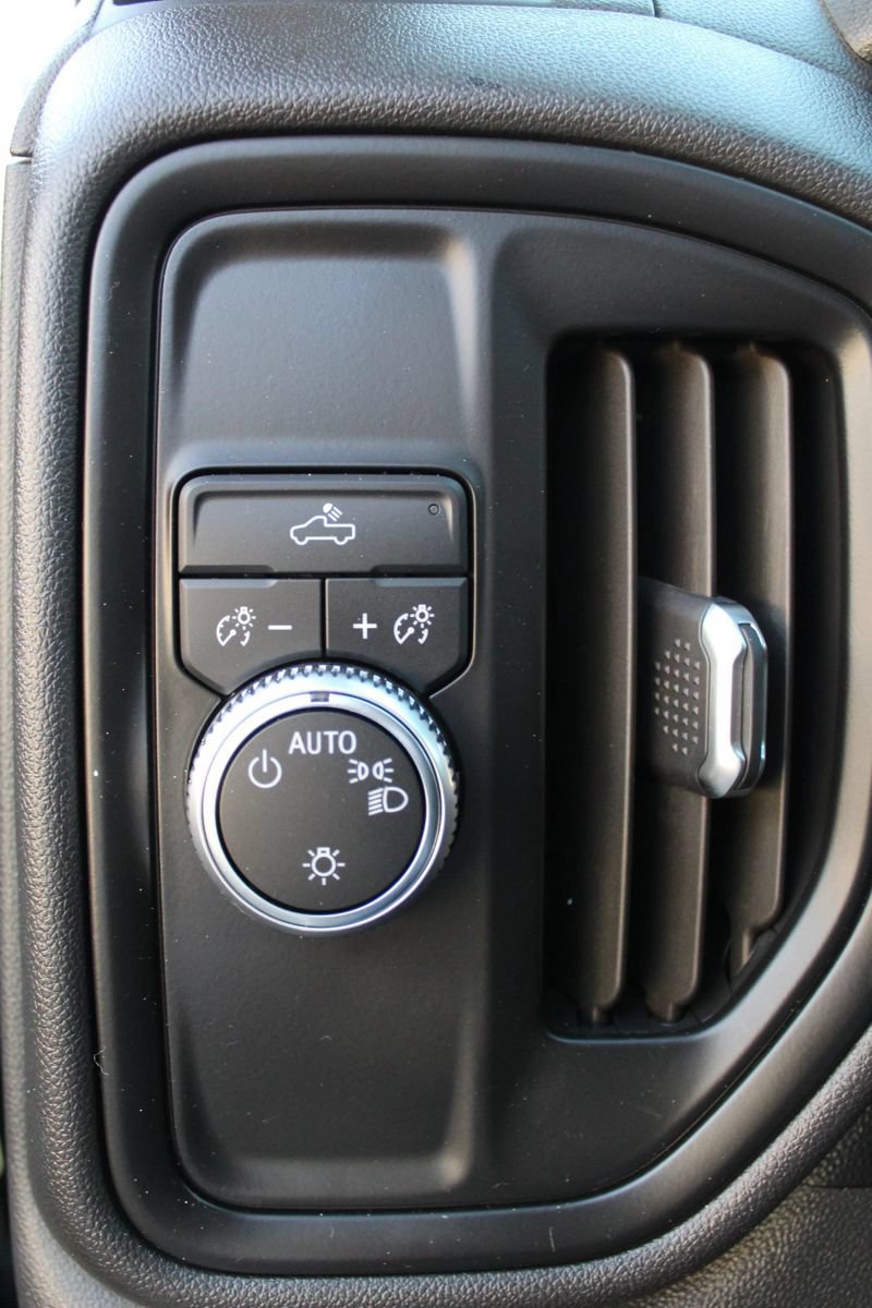 Used 2020 GMC Sierra 1500 2WD Regular Cab w/ Sierra Value Package image 19