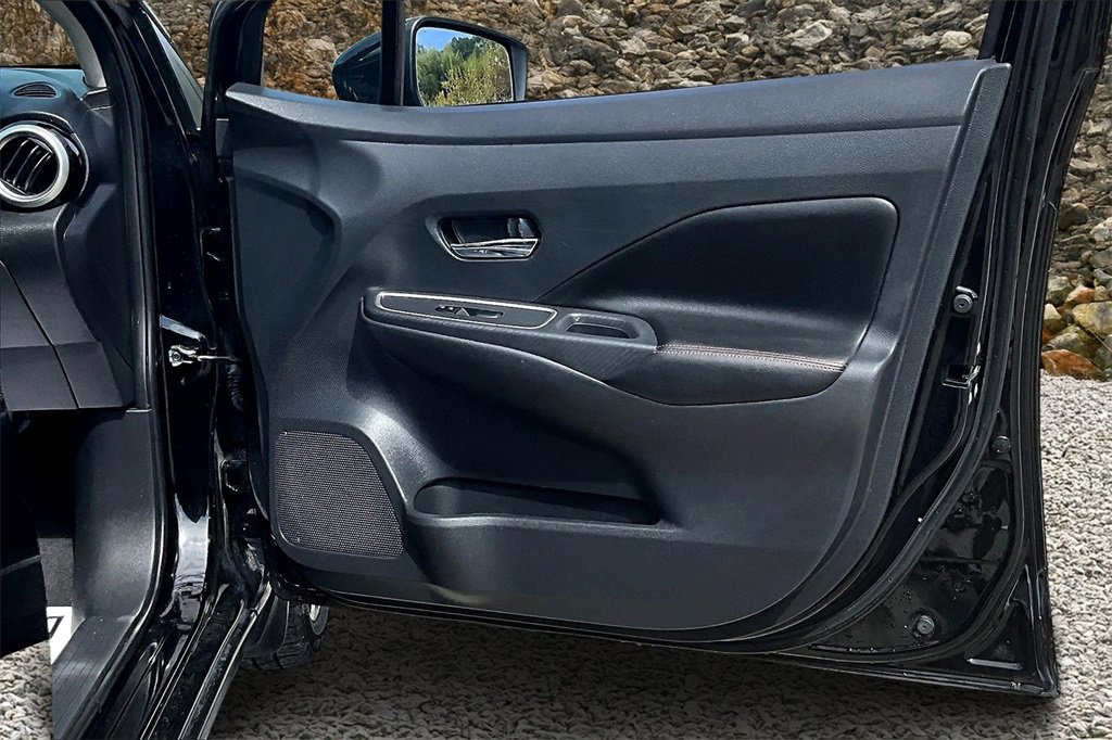 Used 2021 Nissan Versa SR image 23