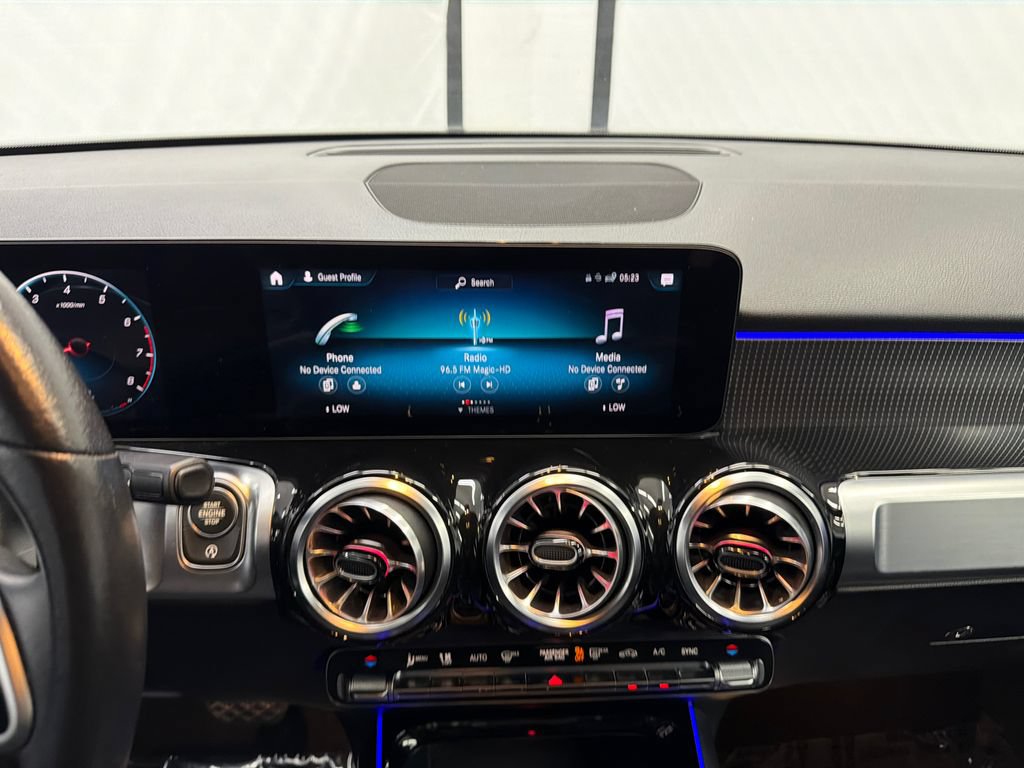 Used 2022 Mercedes-Benz GLB 250 w/ Premium Package Lite image 26