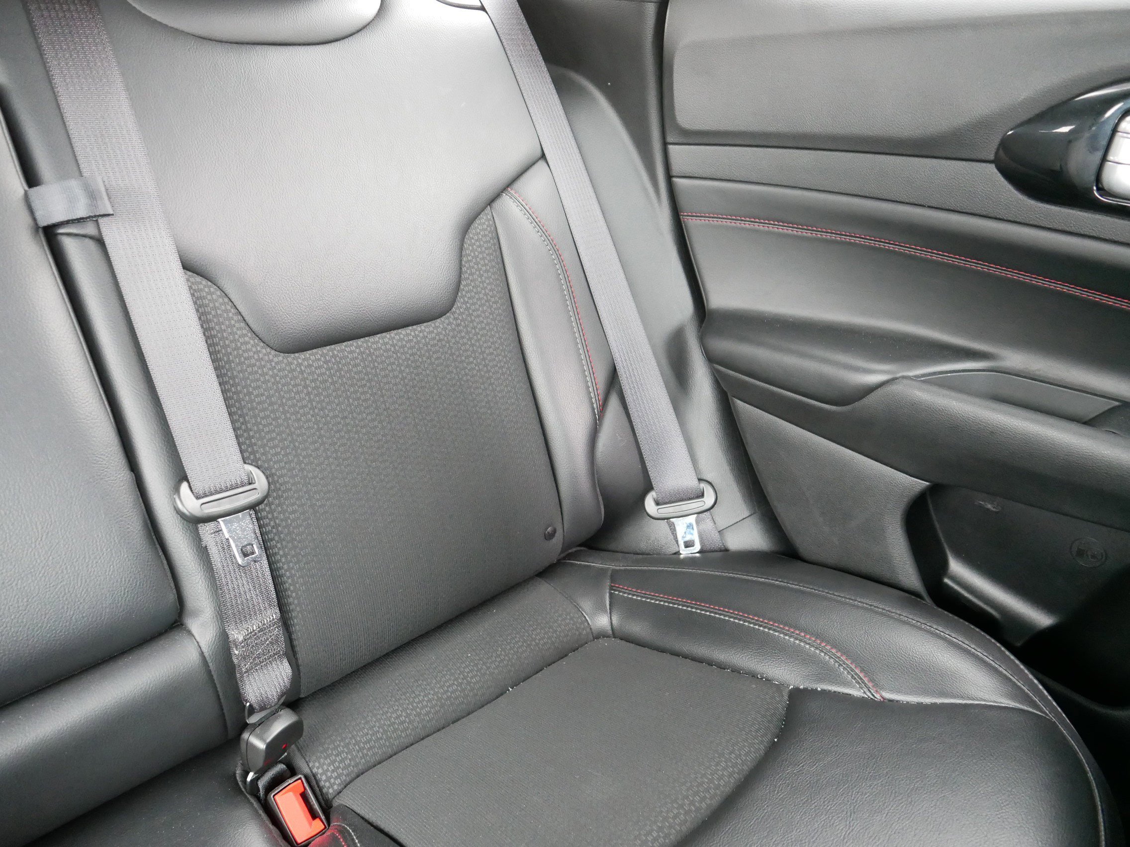 Used 2023 Jeep Compass Trailhawk image 14