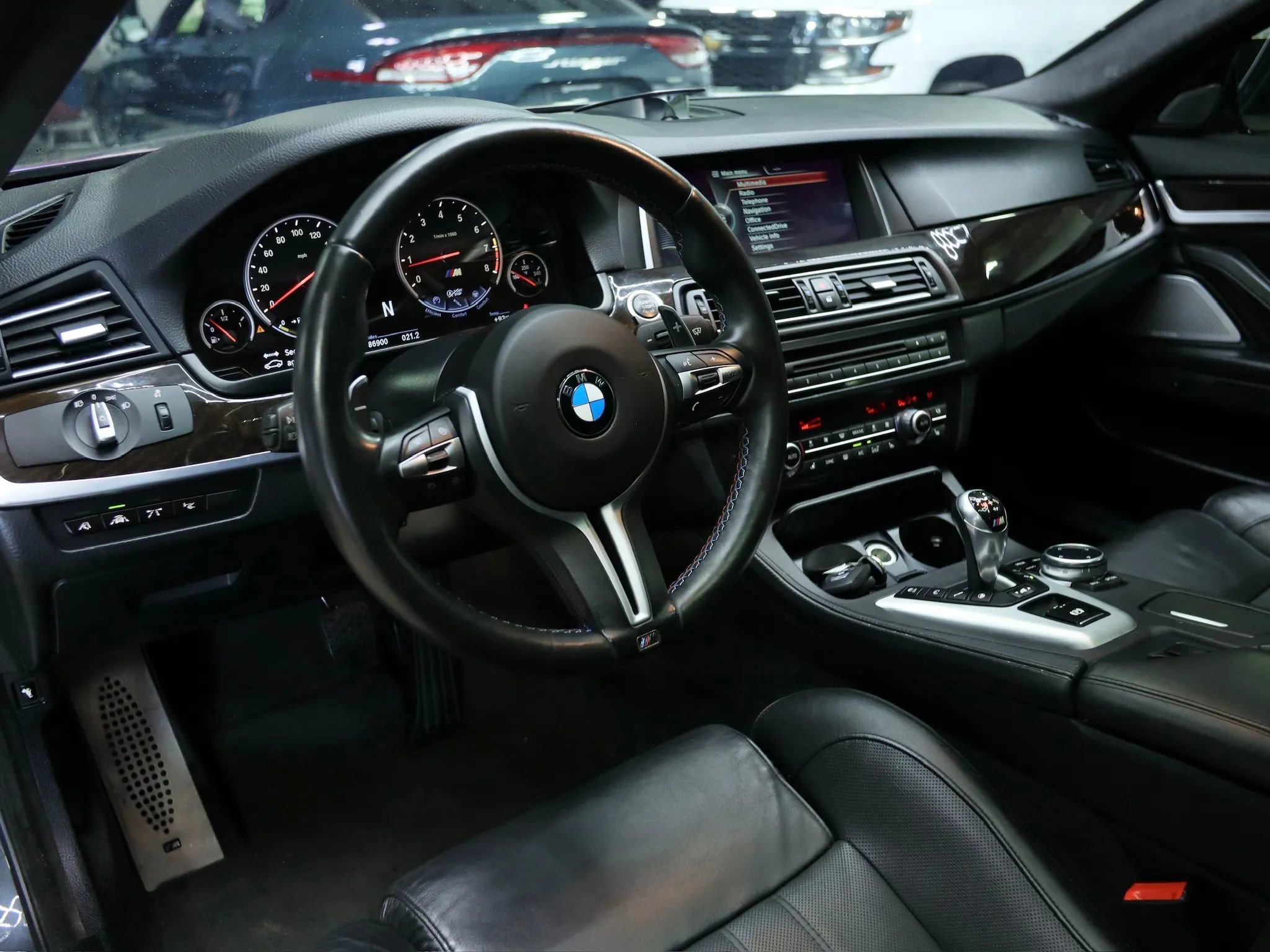 Used 2014 BMW M5 image 21