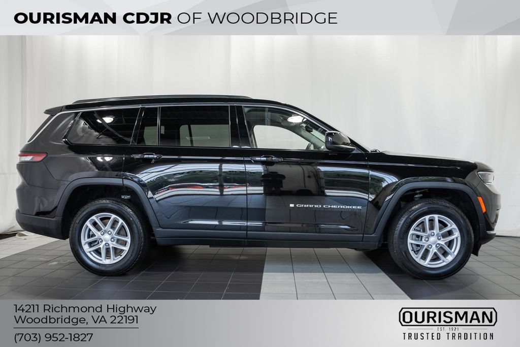 Used 2023 Jeep Grand Cherokee L Laredo w/ Luxury Tech Group I AWD/4WD image 3