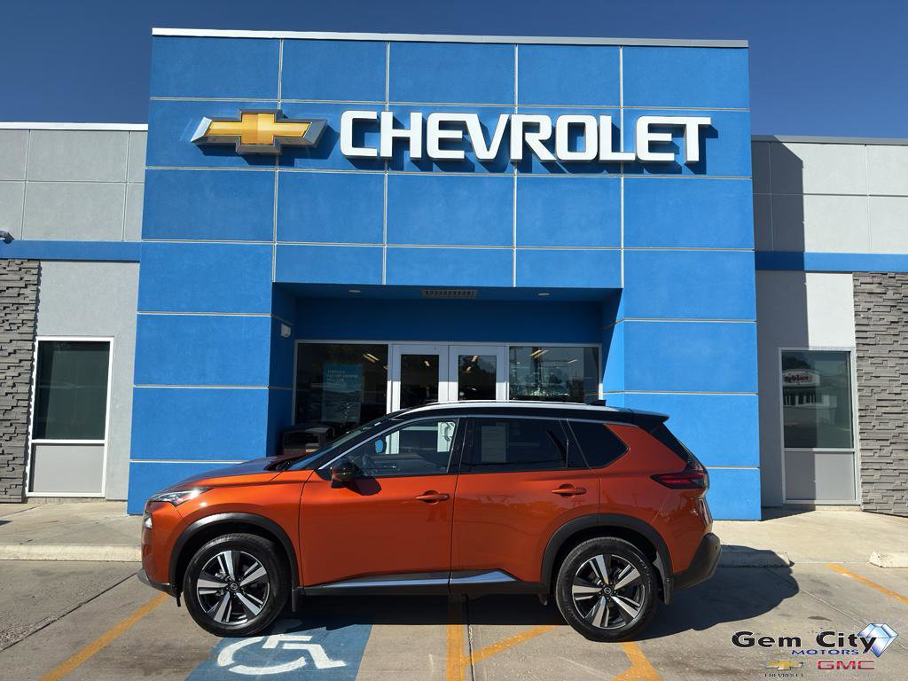 Used 2021 Nissan Rogue SL w/ Premium Package image 1