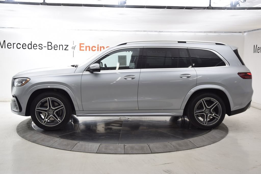 Used 2025 Mercedes-Benz GLS 450 4MATIC image 3