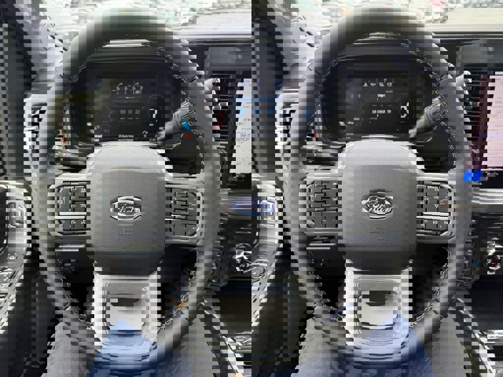 New 2025 Ford F250 Lariat w/ Lariat Ultimate Package image 28