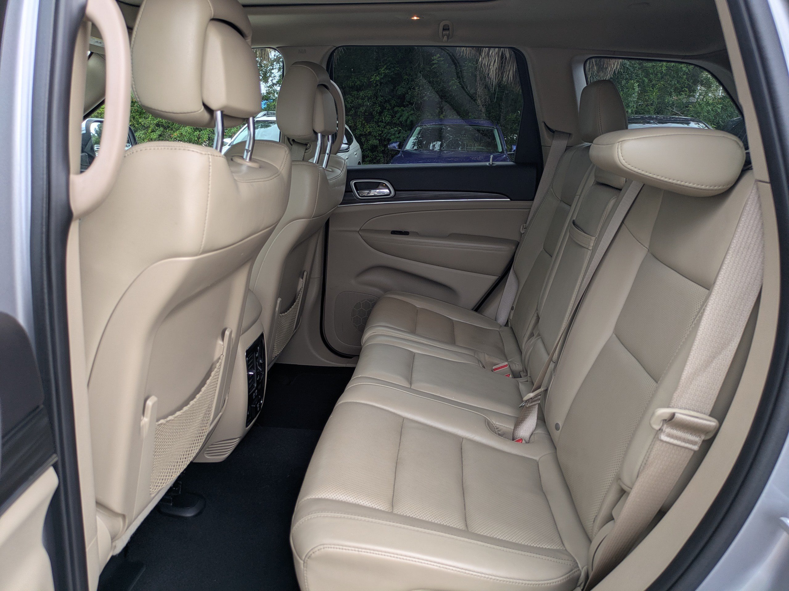 Used 2020 Jeep Grand Cherokee Limited w/ Luxury Group II RWD image 13