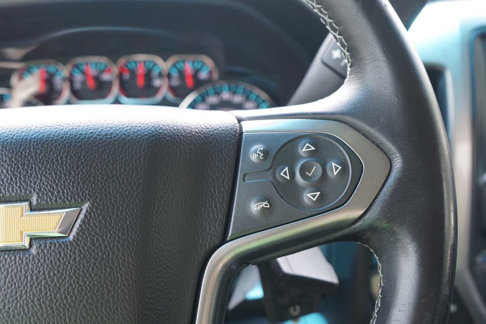 Used 2018 Chevrolet Silverado 1500 LT w/ Texas Edition RWD image 14