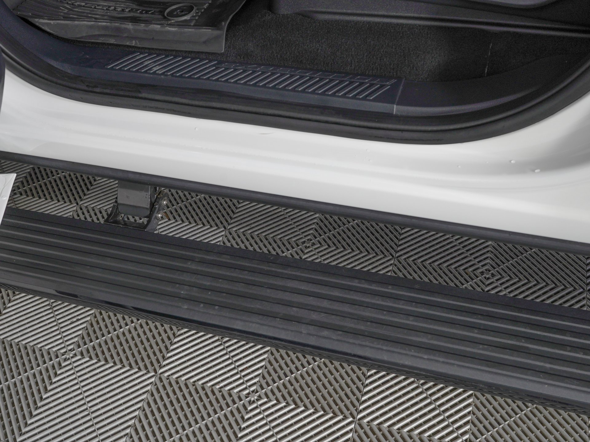 Used 2024 Ford Expedition Max Limited image 18