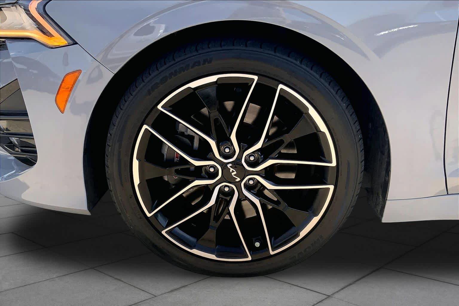 Used 2024 Kia K5 GT FWD image 11