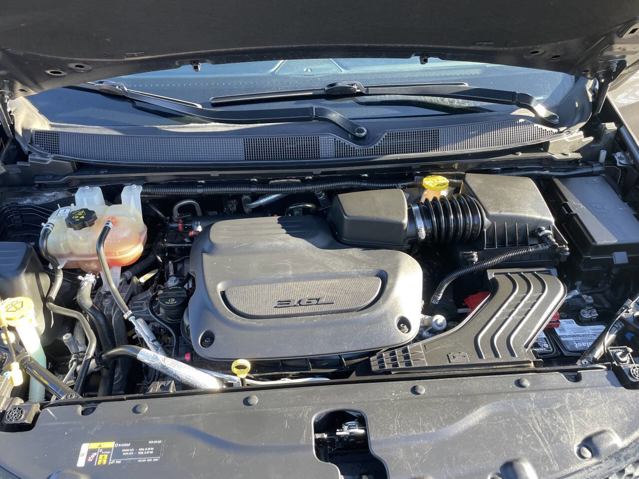 Used 2020 Chrysler Pacifica Touring w/ Advanced Safetytec Group image 27