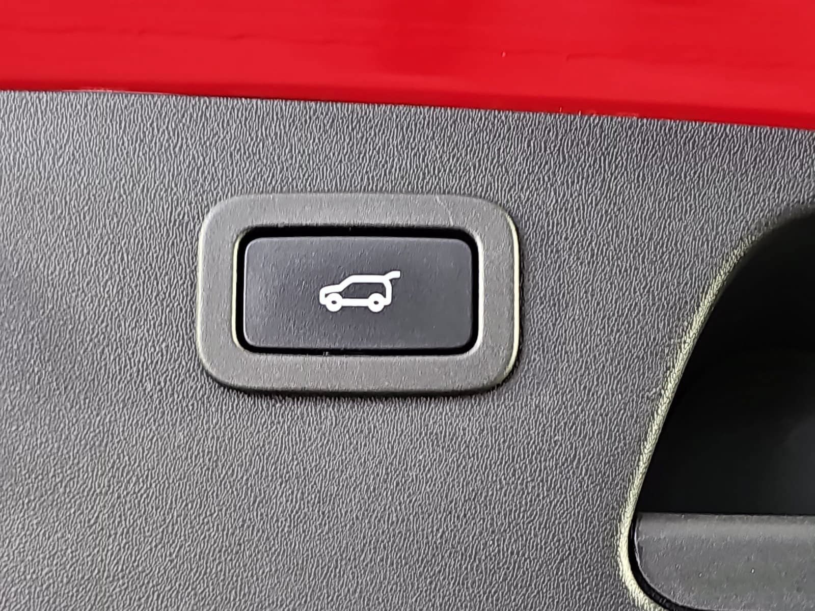 Used 2019 Jaguar E-PACE S AWD/4WD image 13