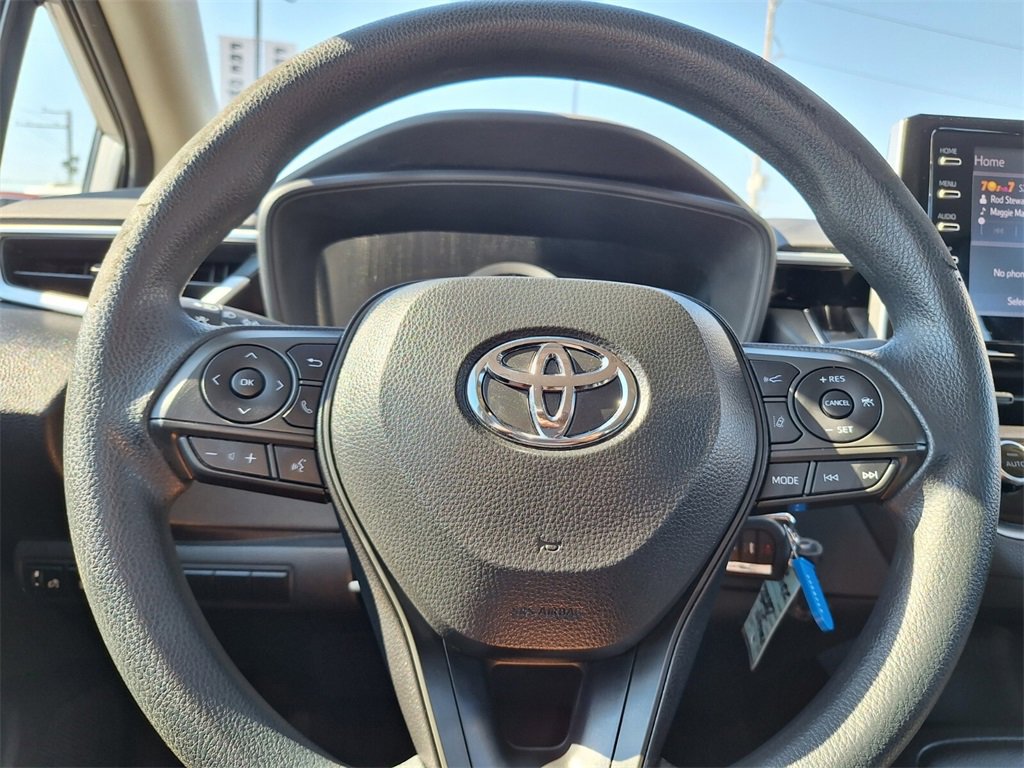 Used 2021 Toyota Corolla LE image 14