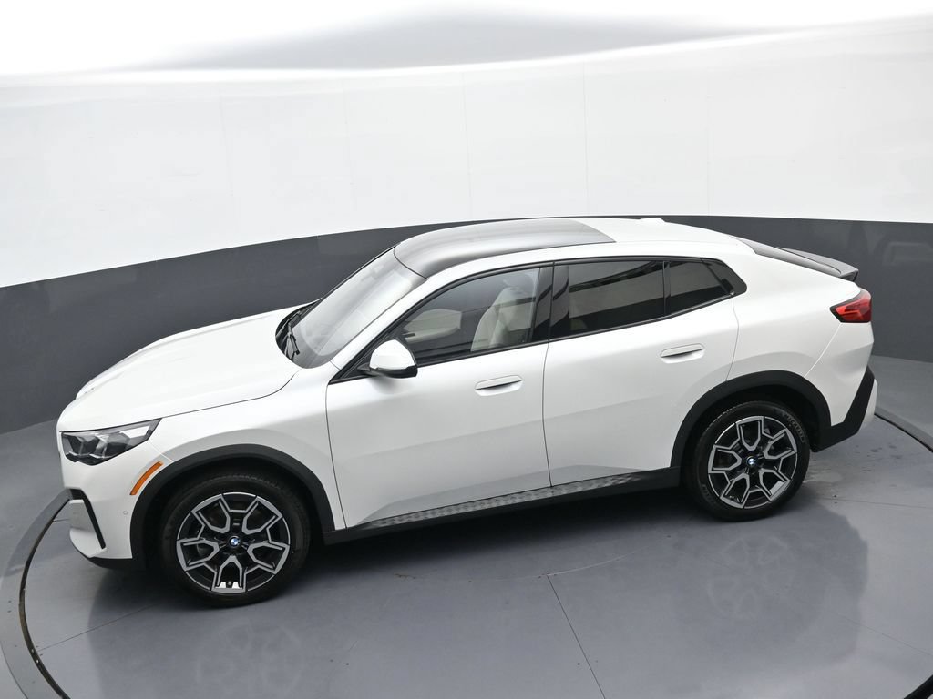New 2026 BMW X2 xDrive28i w/ Technology Package AWD/4WD image 33