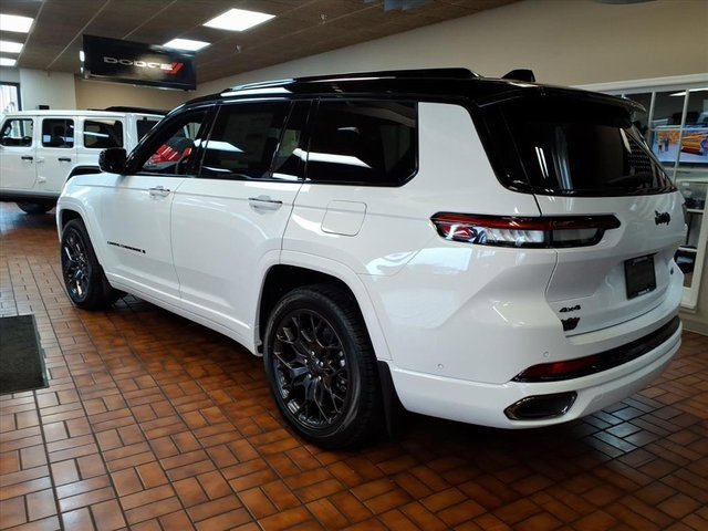 New 2025 Jeep Grand Cherokee L Summit image 4