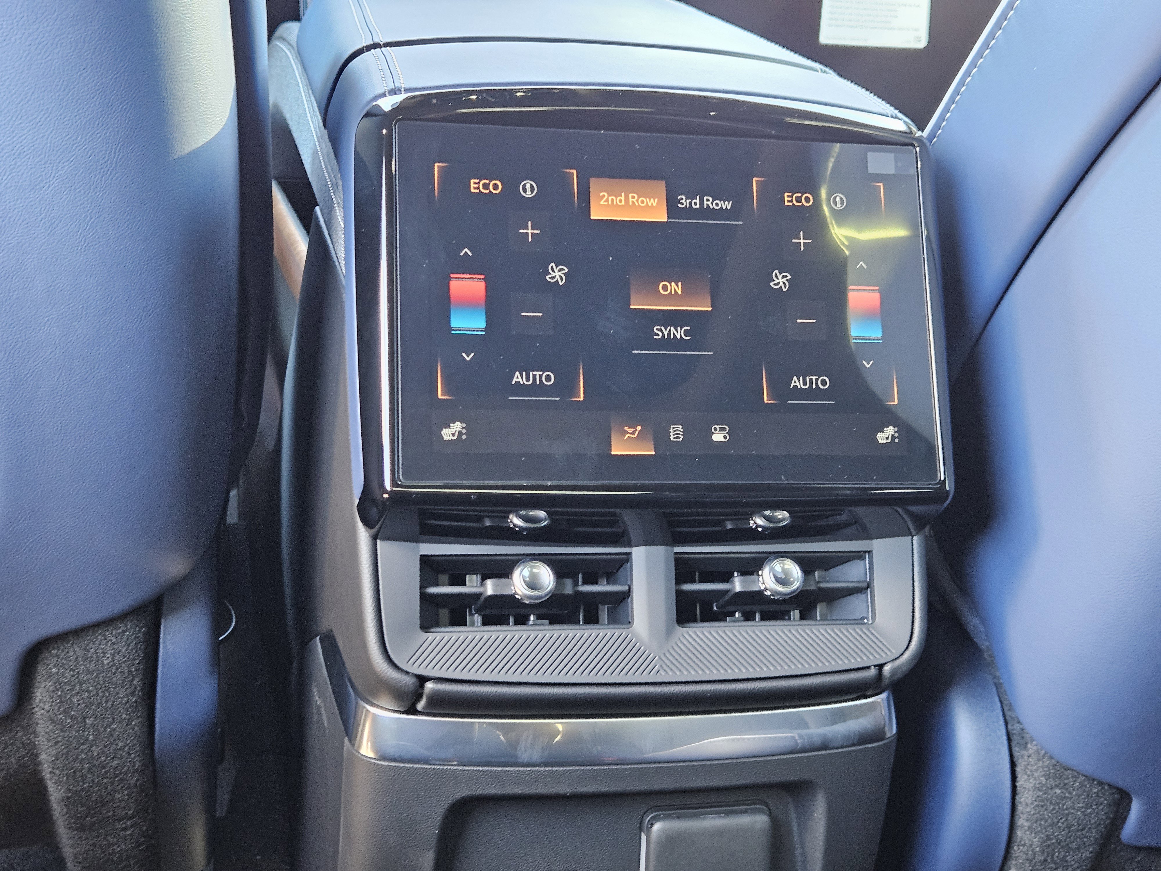 New 2026 Cadillac Vistiq Premium Luxury w/ LPO, Floor Liner Package image 20