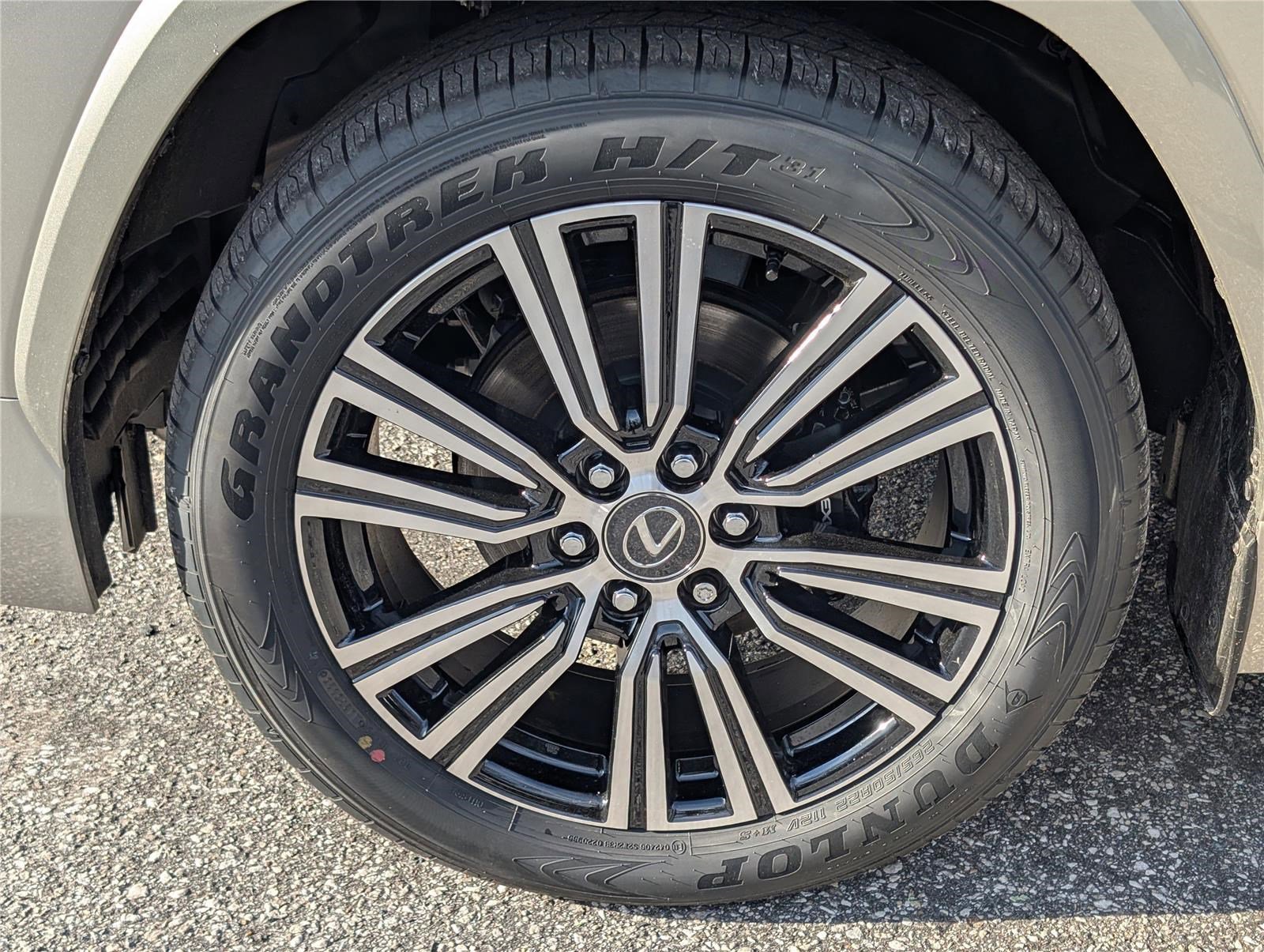 New 2026 Lexus LX 600 4WD w/ Luxury Package image 6